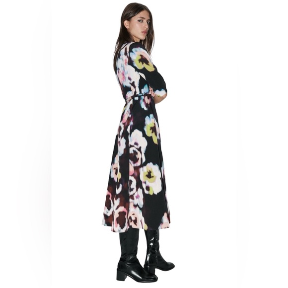 ZARA NWT Medium Abstract Floral Print Flared Hem Dress Fabric Belt MIDI Dress - Picture 3 of 15